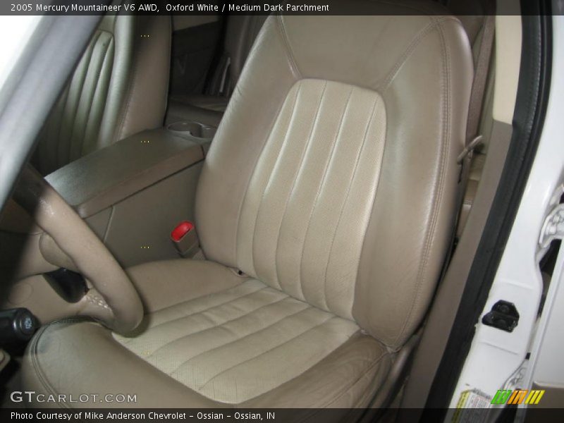 Front Seat of 2005 Mountaineer V6 AWD