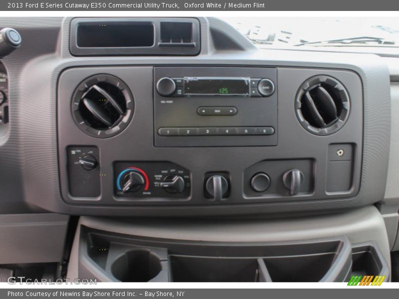 Oxford White / Medium Flint 2013 Ford E Series Cutaway E350 Commercial Utility Truck