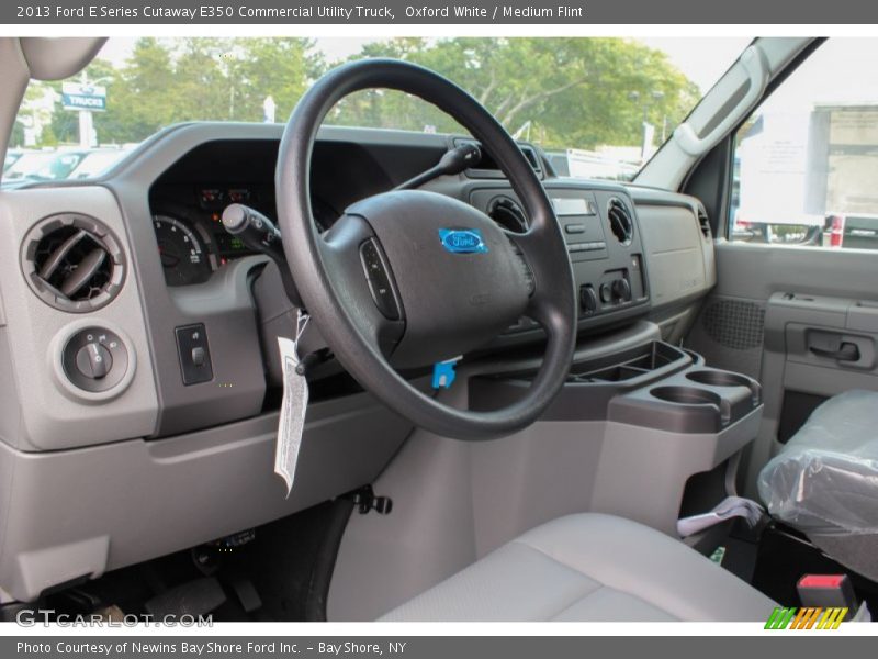 Oxford White / Medium Flint 2013 Ford E Series Cutaway E350 Commercial Utility Truck
