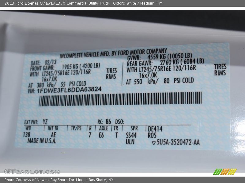 Oxford White / Medium Flint 2013 Ford E Series Cutaway E350 Commercial Utility Truck