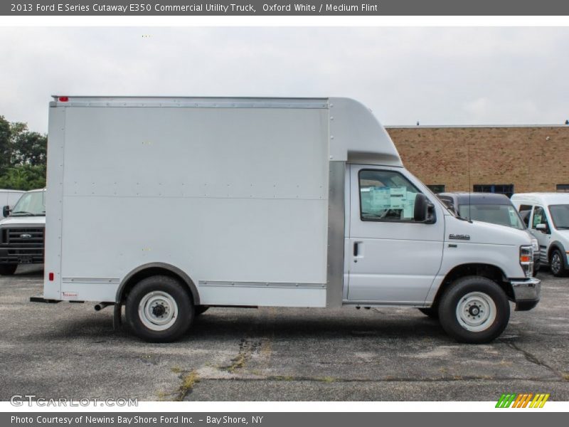 Oxford White / Medium Flint 2013 Ford E Series Cutaway E350 Commercial Utility Truck