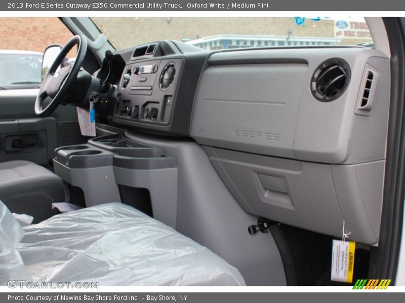 Oxford White / Medium Flint 2013 Ford E Series Cutaway E350 Commercial Utility Truck