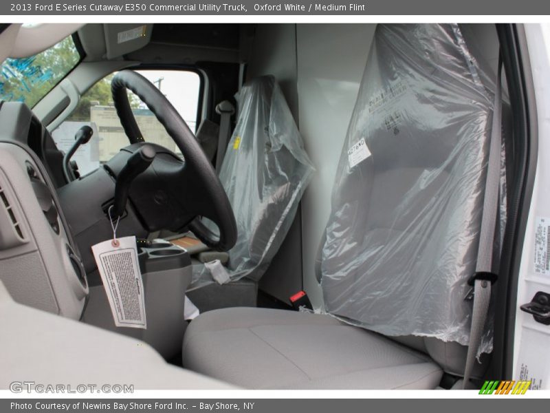 Oxford White / Medium Flint 2013 Ford E Series Cutaway E350 Commercial Utility Truck