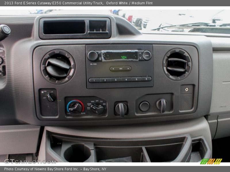 Oxford White / Medium Flint 2013 Ford E Series Cutaway E350 Commercial Utility Truck