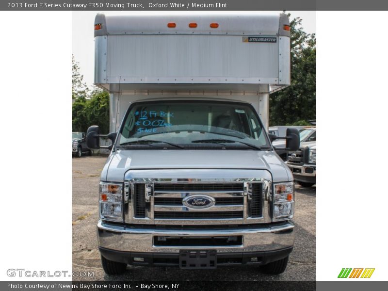Oxford White / Medium Flint 2013 Ford E Series Cutaway E350 Moving Truck