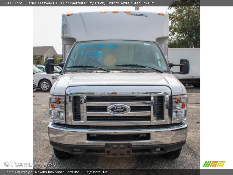 Oxford White / Medium Flint 2013 Ford E Series Cutaway E350 Commercial Utility Truck