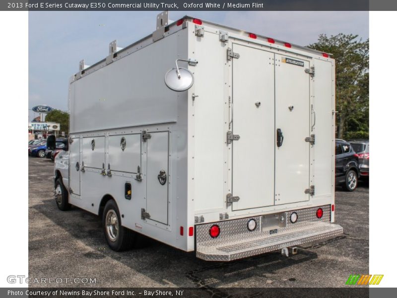 Oxford White / Medium Flint 2013 Ford E Series Cutaway E350 Commercial Utility Truck