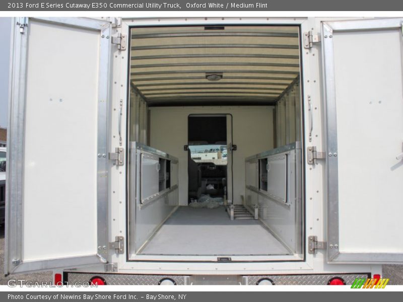 Oxford White / Medium Flint 2013 Ford E Series Cutaway E350 Commercial Utility Truck