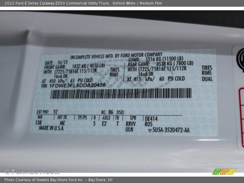 Oxford White / Medium Flint 2013 Ford E Series Cutaway E350 Commercial Utility Truck