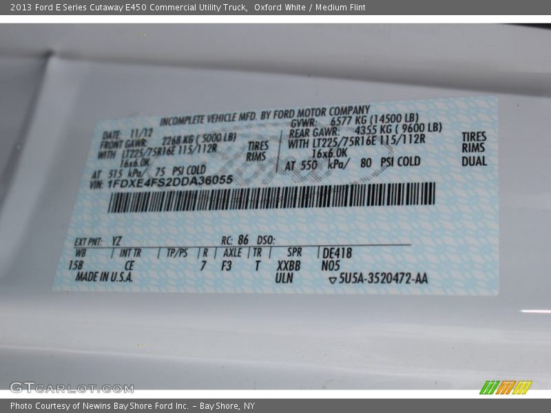 Oxford White / Medium Flint 2013 Ford E Series Cutaway E450 Commercial Utility Truck