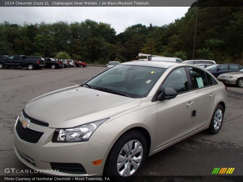 Champagne Silver Metallic / Jet Black/Medium Titanium 2014 Chevrolet Cruze LS