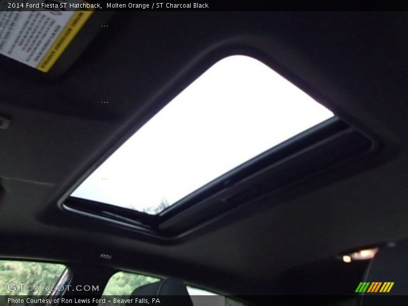 Sunroof of 2014 Fiesta ST Hatchback