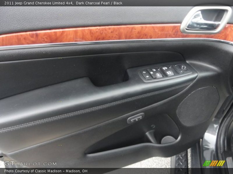 Dark Charcoal Pearl / Black 2011 Jeep Grand Cherokee Limited 4x4