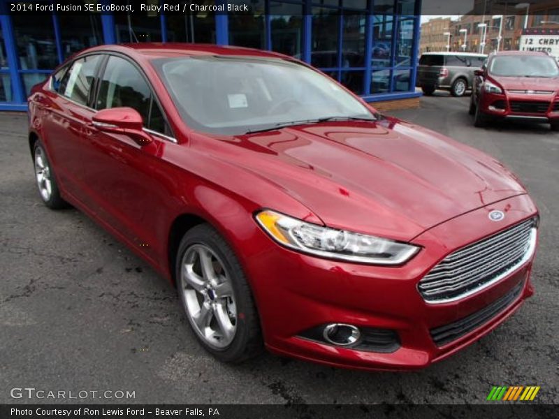 Front 3/4 View of 2014 Fusion SE EcoBoost