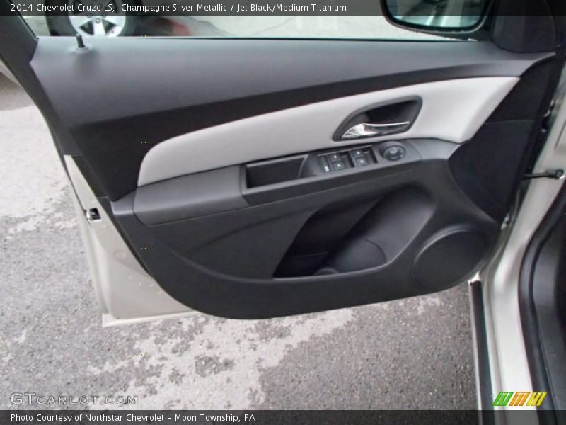 Champagne Silver Metallic / Jet Black/Medium Titanium 2014 Chevrolet Cruze LS