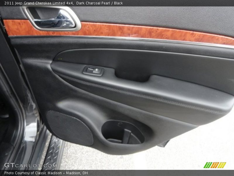 Dark Charcoal Pearl / Black 2011 Jeep Grand Cherokee Limited 4x4