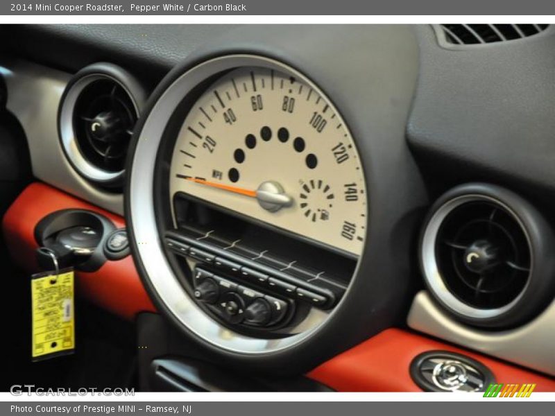 Pepper White / Carbon Black 2014 Mini Cooper Roadster