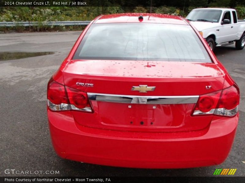 Red Hot / Jet Black 2014 Chevrolet Cruze LT