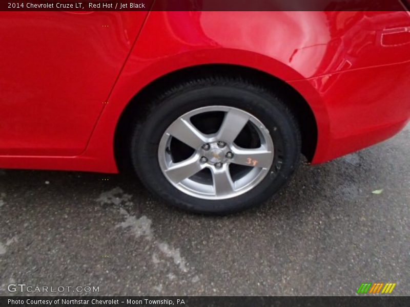 Red Hot / Jet Black 2014 Chevrolet Cruze LT
