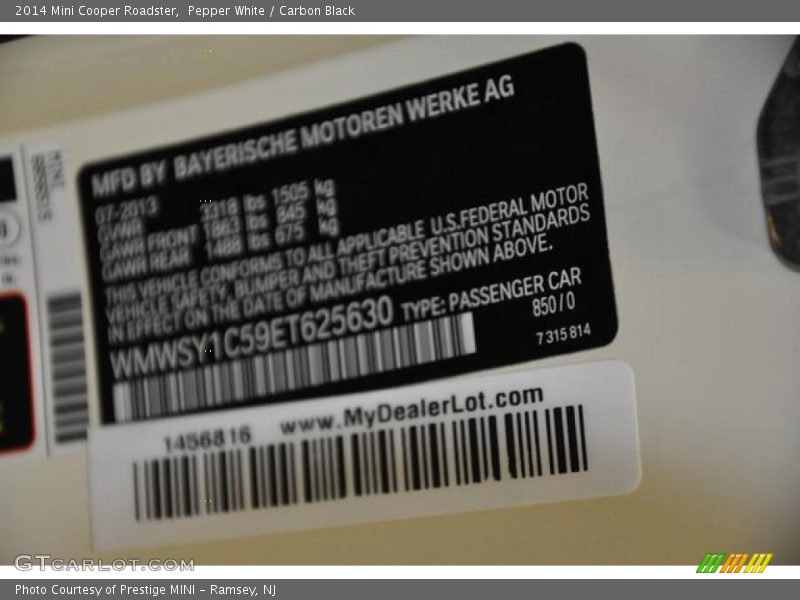 Pepper White / Carbon Black 2014 Mini Cooper Roadster