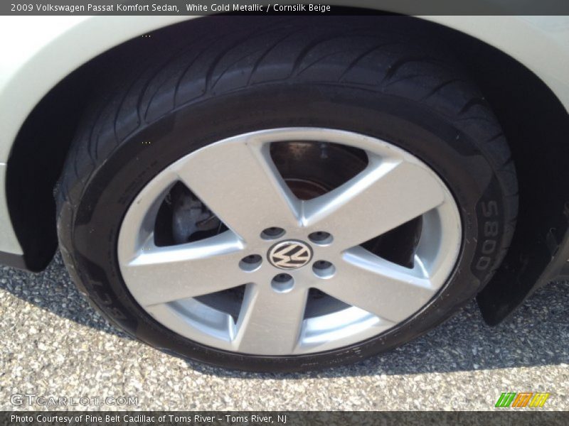 White Gold Metallic / Cornsilk Beige 2009 Volkswagen Passat Komfort Sedan