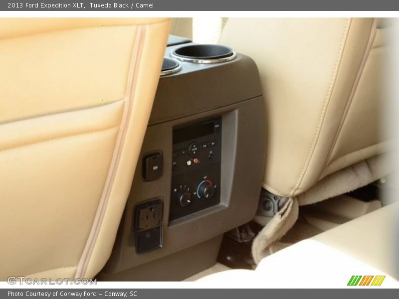 Tuxedo Black / Camel 2013 Ford Expedition XLT