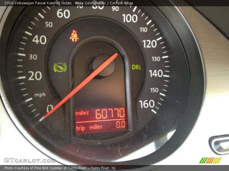 White Gold Metallic / Cornsilk Beige 2009 Volkswagen Passat Komfort Sedan