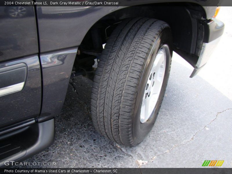 Dark Gray Metallic / Gray/Dark Charcoal 2004 Chevrolet Tahoe LS
