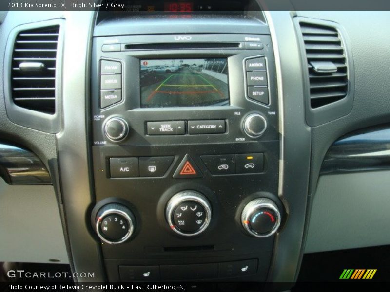 Bright Silver / Gray 2013 Kia Sorento LX