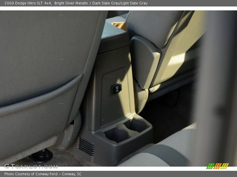 Bright Silver Metallic / Dark Slate Gray/Light Slate Gray 2009 Dodge Nitro SLT 4x4