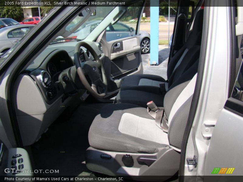 Silver Birch Metallic / Medium Parchment 2005 Ford Expedition XLS