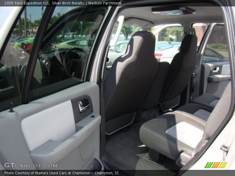 Silver Birch Metallic / Medium Parchment 2005 Ford Expedition XLS