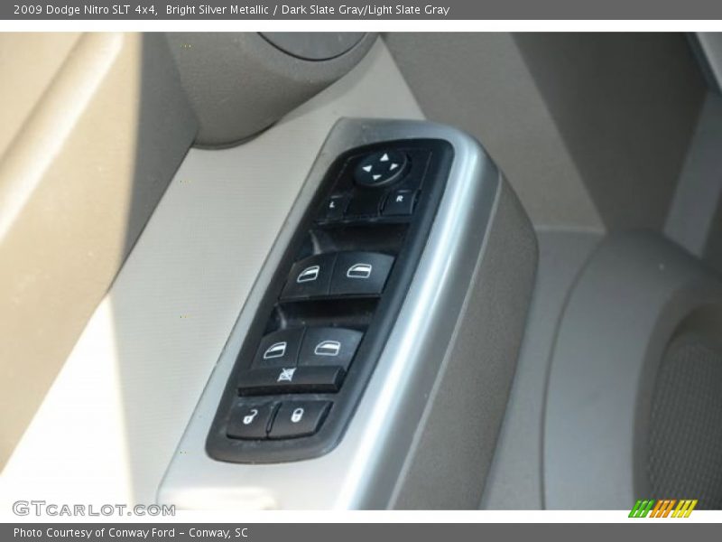 Bright Silver Metallic / Dark Slate Gray/Light Slate Gray 2009 Dodge Nitro SLT 4x4