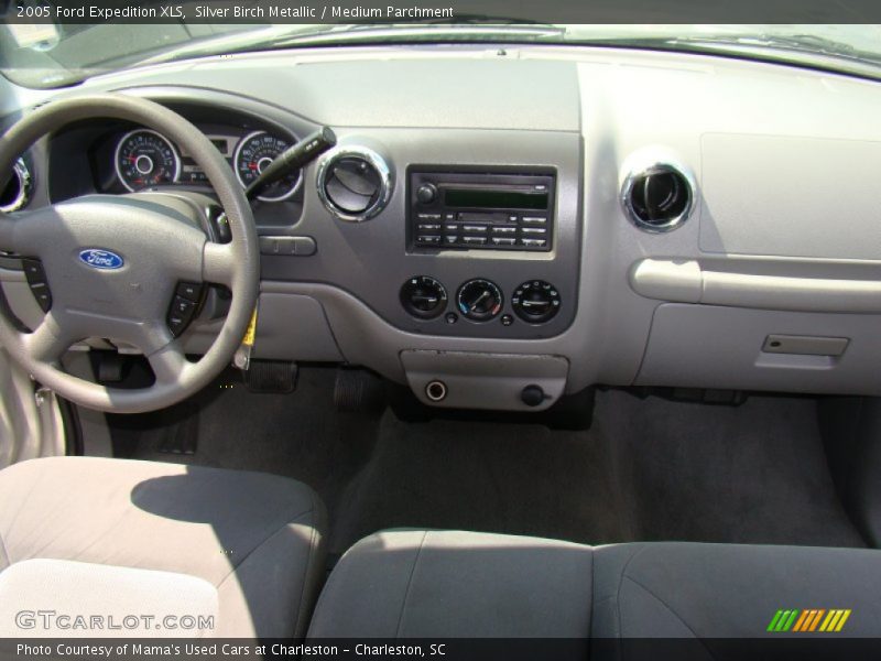 Silver Birch Metallic / Medium Parchment 2005 Ford Expedition XLS