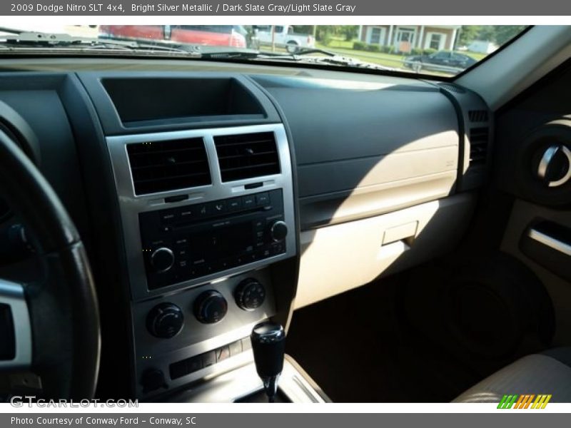 Bright Silver Metallic / Dark Slate Gray/Light Slate Gray 2009 Dodge Nitro SLT 4x4