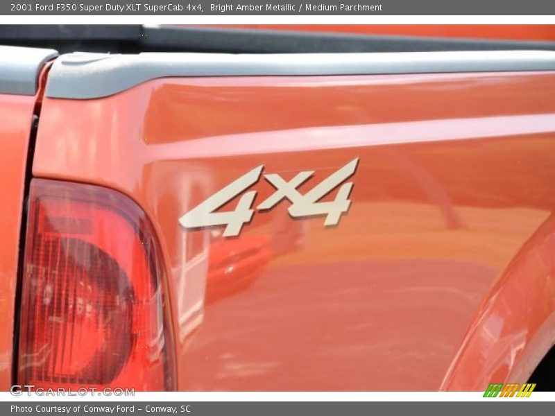 Bright Amber Metallic / Medium Parchment 2001 Ford F350 Super Duty XLT SuperCab 4x4