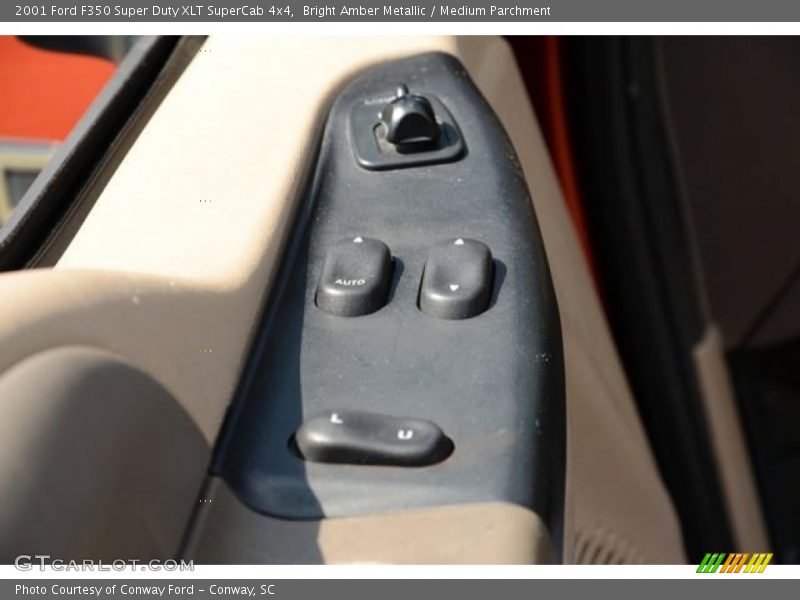 Bright Amber Metallic / Medium Parchment 2001 Ford F350 Super Duty XLT SuperCab 4x4