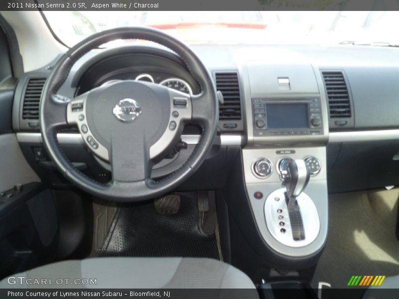 Aspen White / Charcoal 2011 Nissan Sentra 2.0 SR