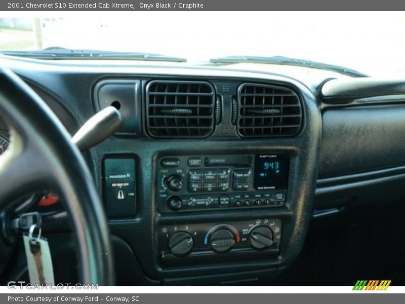 Onyx Black / Graphite 2001 Chevrolet S10 Extended Cab Xtreme
