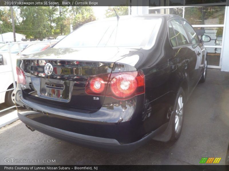 Black / Cornsilk Beige 2010 Volkswagen Jetta SE Sedan