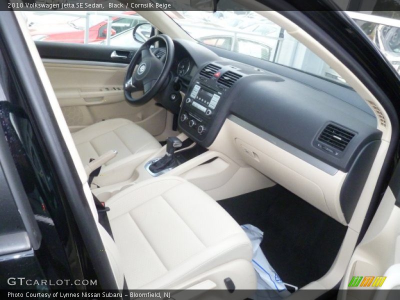 Black / Cornsilk Beige 2010 Volkswagen Jetta SE Sedan