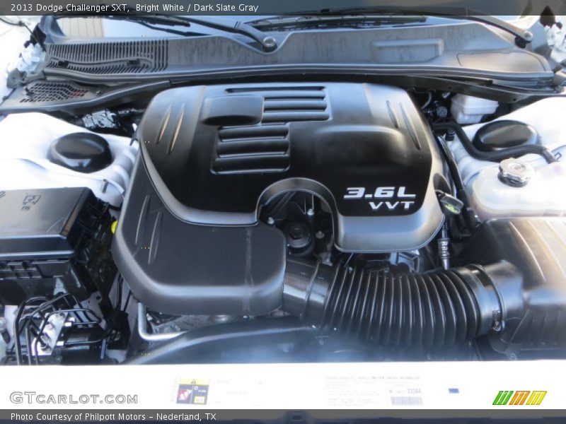 Bright White / Dark Slate Gray 2013 Dodge Challenger SXT