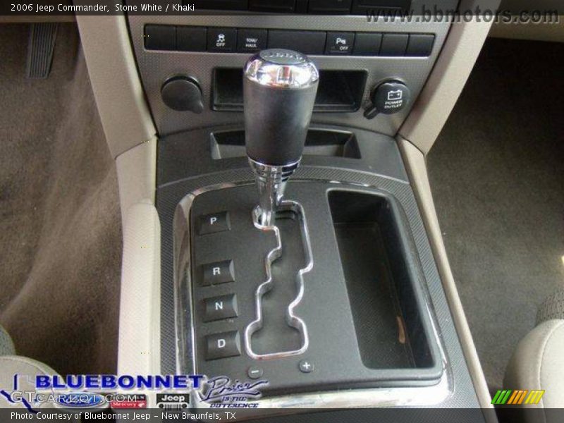 Stone White / Khaki 2006 Jeep Commander