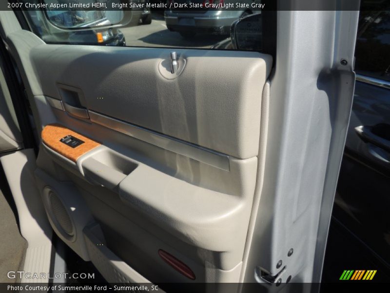 Bright Silver Metallic / Dark Slate Gray/Light Slate Gray 2007 Chrysler Aspen Limited HEMI