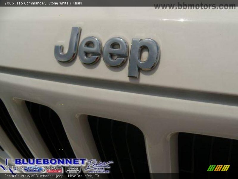 Stone White / Khaki 2006 Jeep Commander