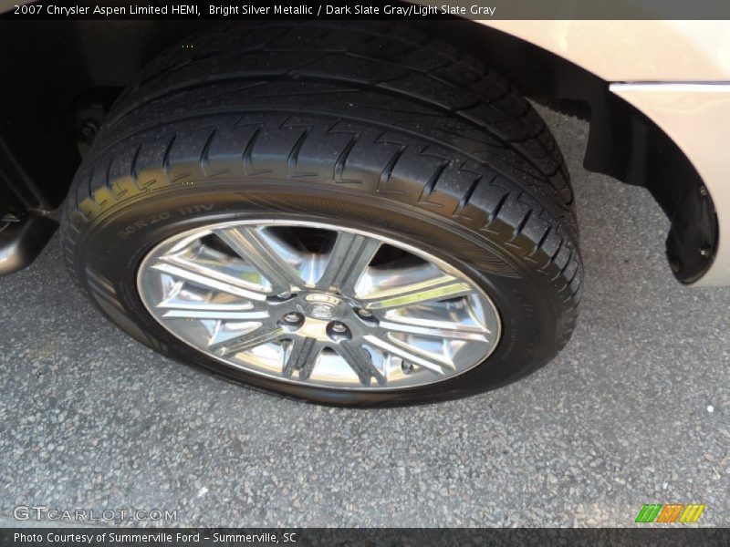 Bright Silver Metallic / Dark Slate Gray/Light Slate Gray 2007 Chrysler Aspen Limited HEMI