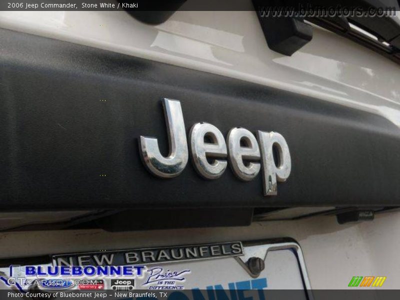 Stone White / Khaki 2006 Jeep Commander