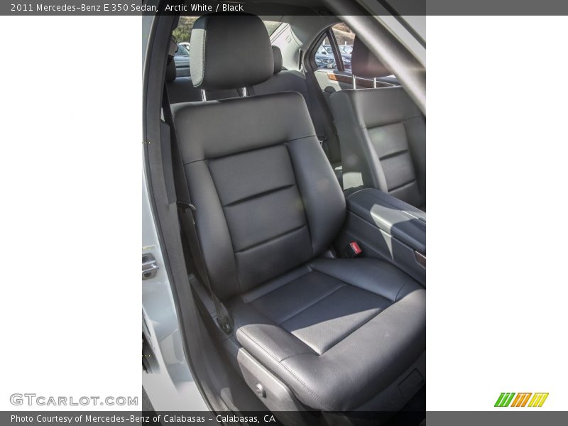 Arctic White / Black 2011 Mercedes-Benz E 350 Sedan