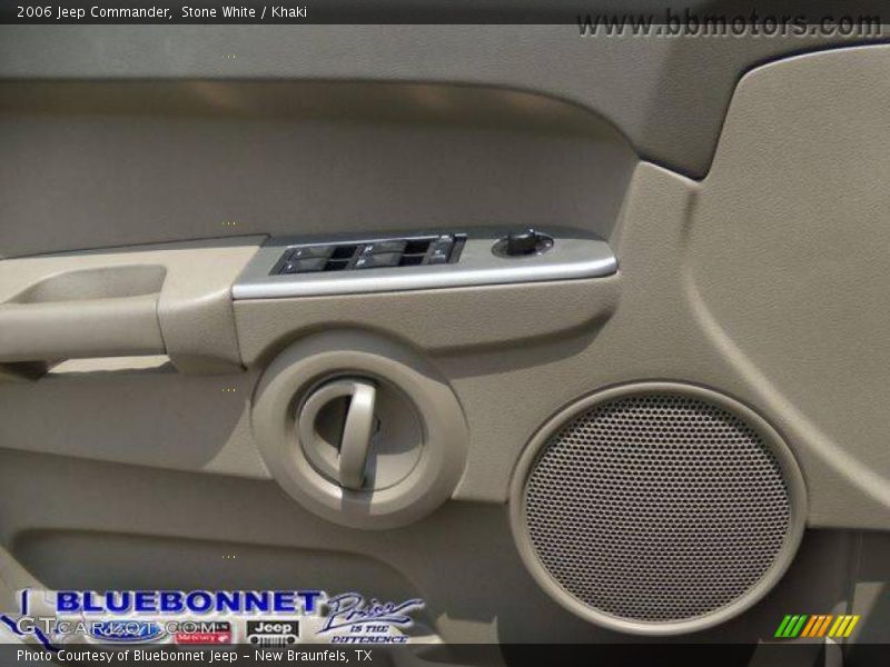 Stone White / Khaki 2006 Jeep Commander