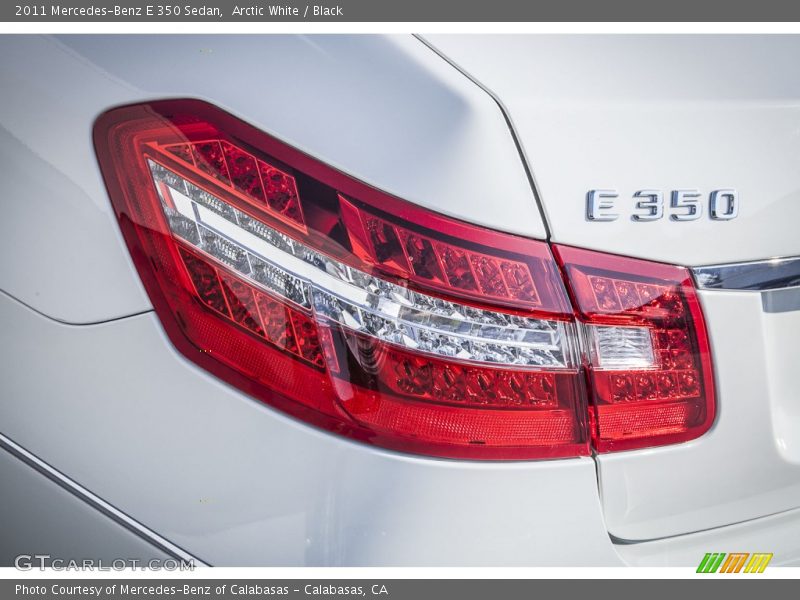 Arctic White / Black 2011 Mercedes-Benz E 350 Sedan